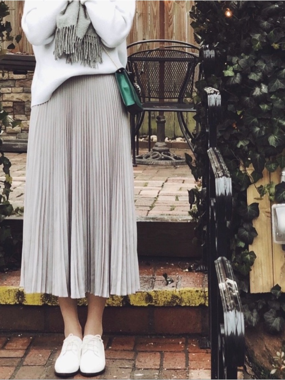 Club Monaco Pleated Flowy Skirt Midi Elasticated Sage Green Size M New